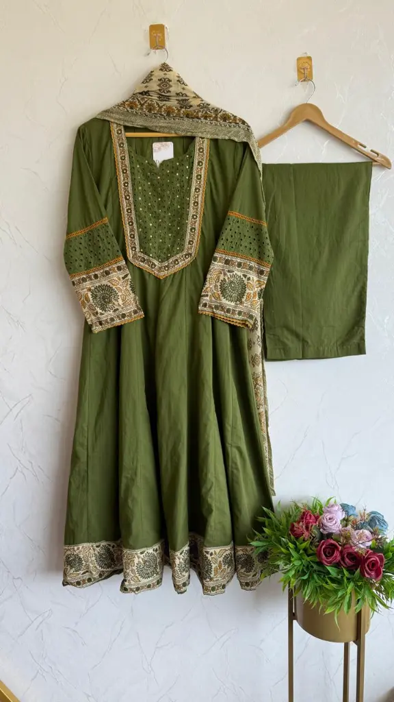 ps0183 (1).webp