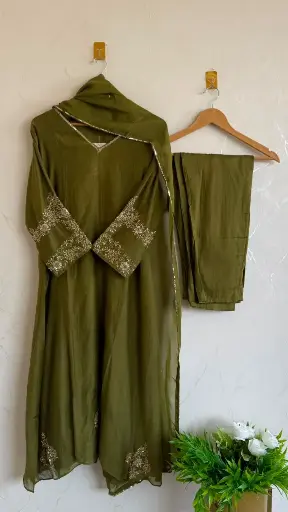 UK-1881-004